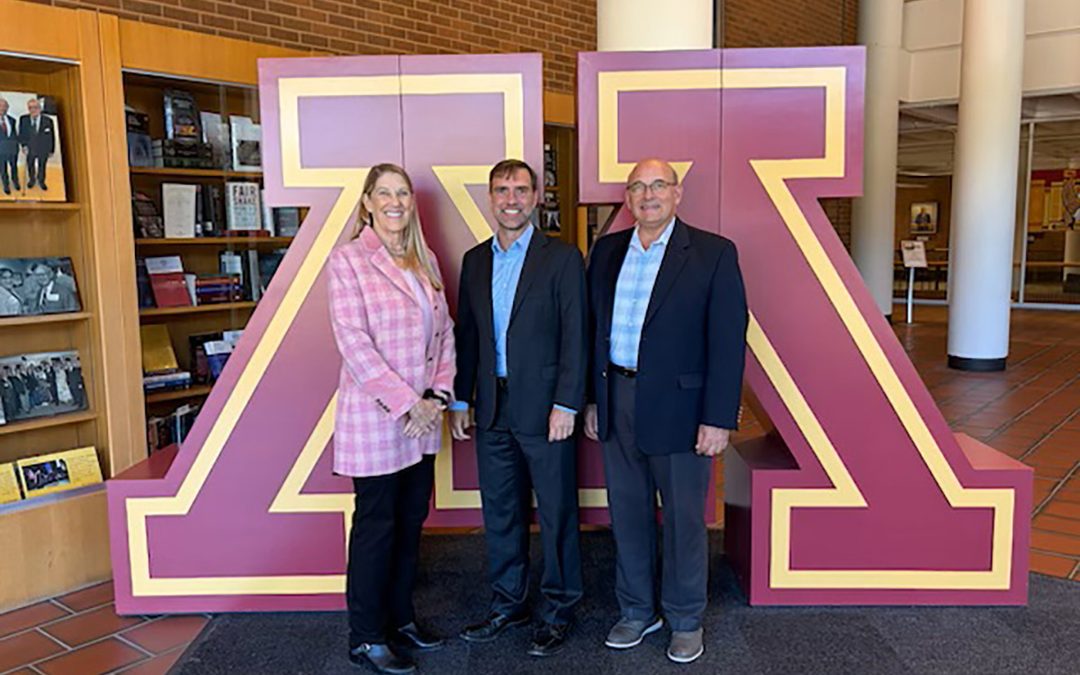 On September 23, 2026, Ann Mueting joined AIPLA President Sal Anastasi at the University of Minnesota Law School to engage with students and discuss the value of active involvement in AIPLA, as well as the diverse career opportunities available in intellectual property law and the legal profession.